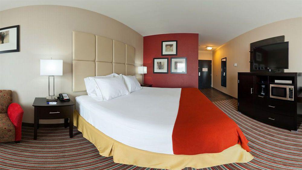 Holiday Inn Express & Suites Northeast By Ihg Йорк Экстерьер фото