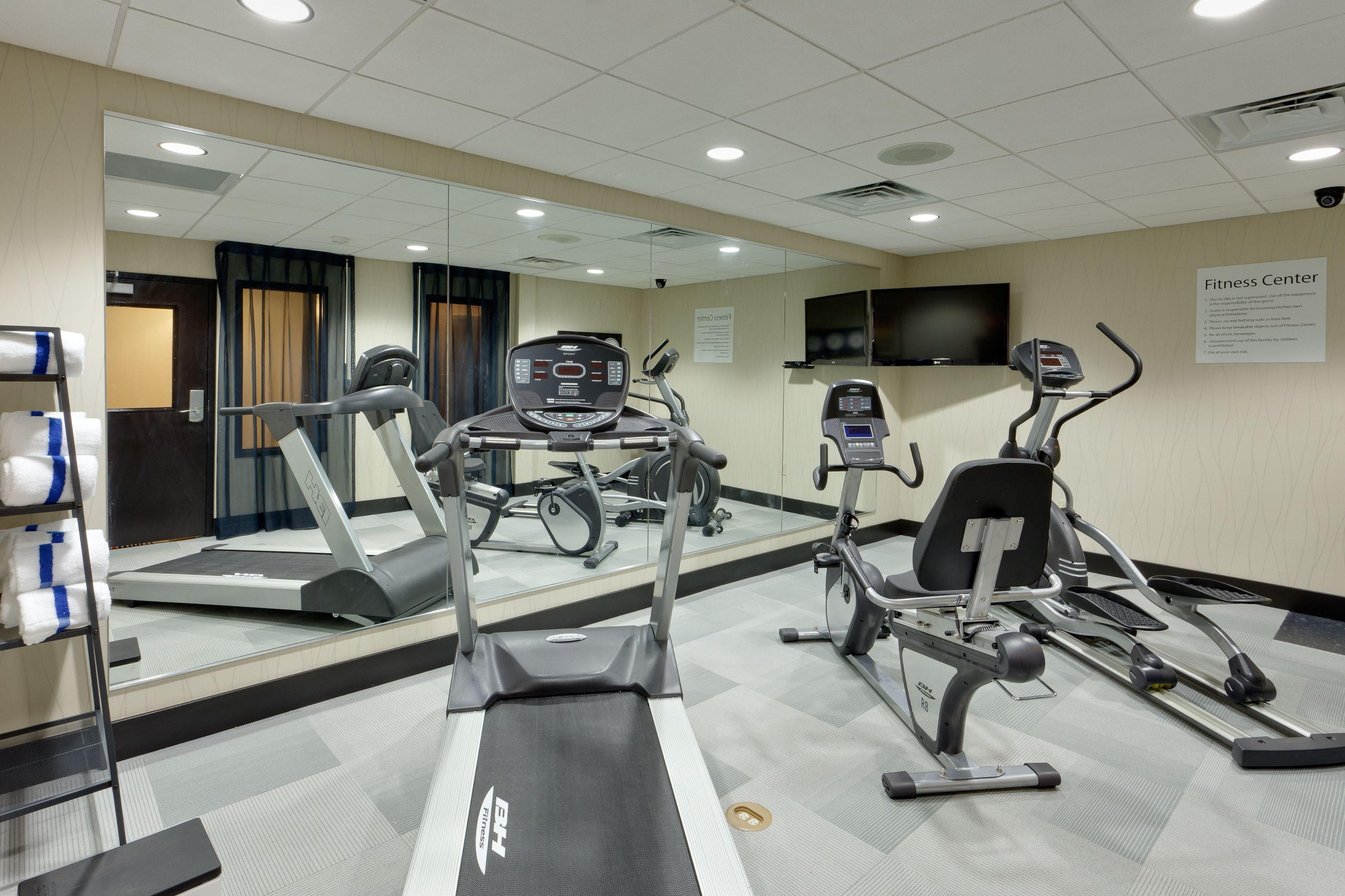 Holiday Inn Express & Suites Northeast By Ihg Йорк Экстерьер фото